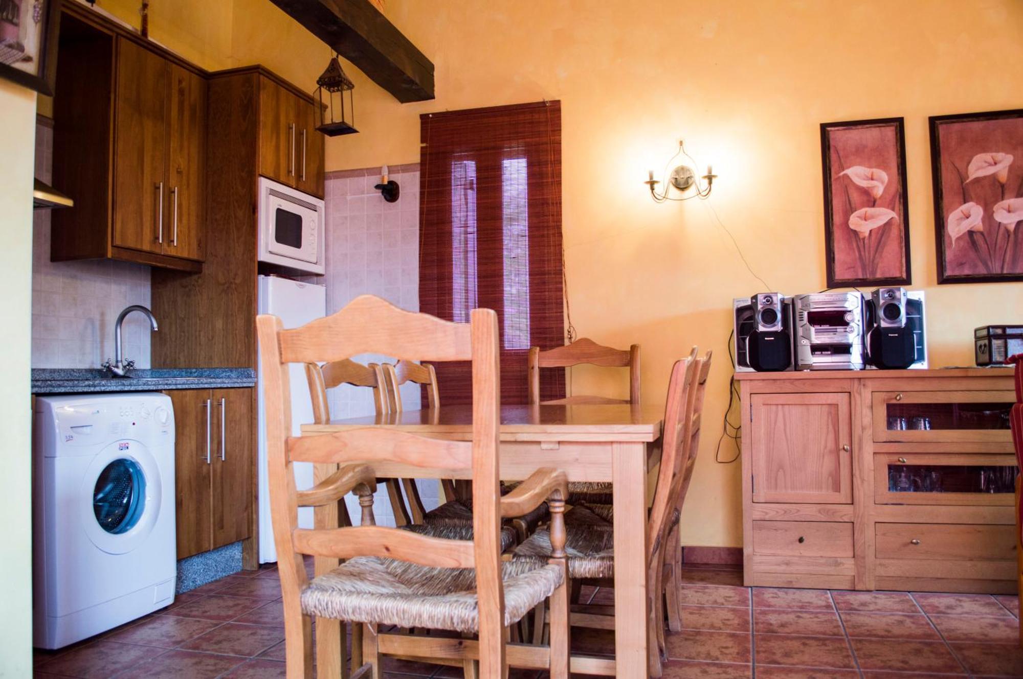 Apartamentos Rurales Alvado Tamajon Екстер'єр фото